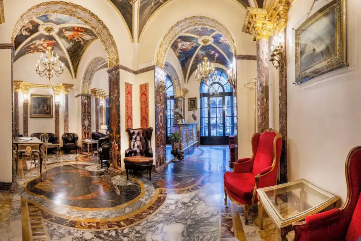 Des Epoques Hotel