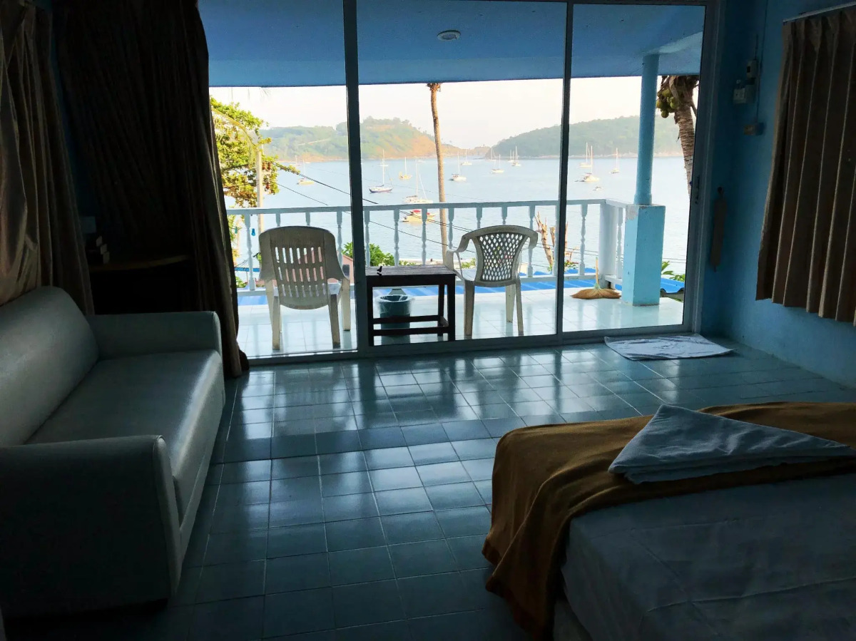 Naiharn On The Rock Resort