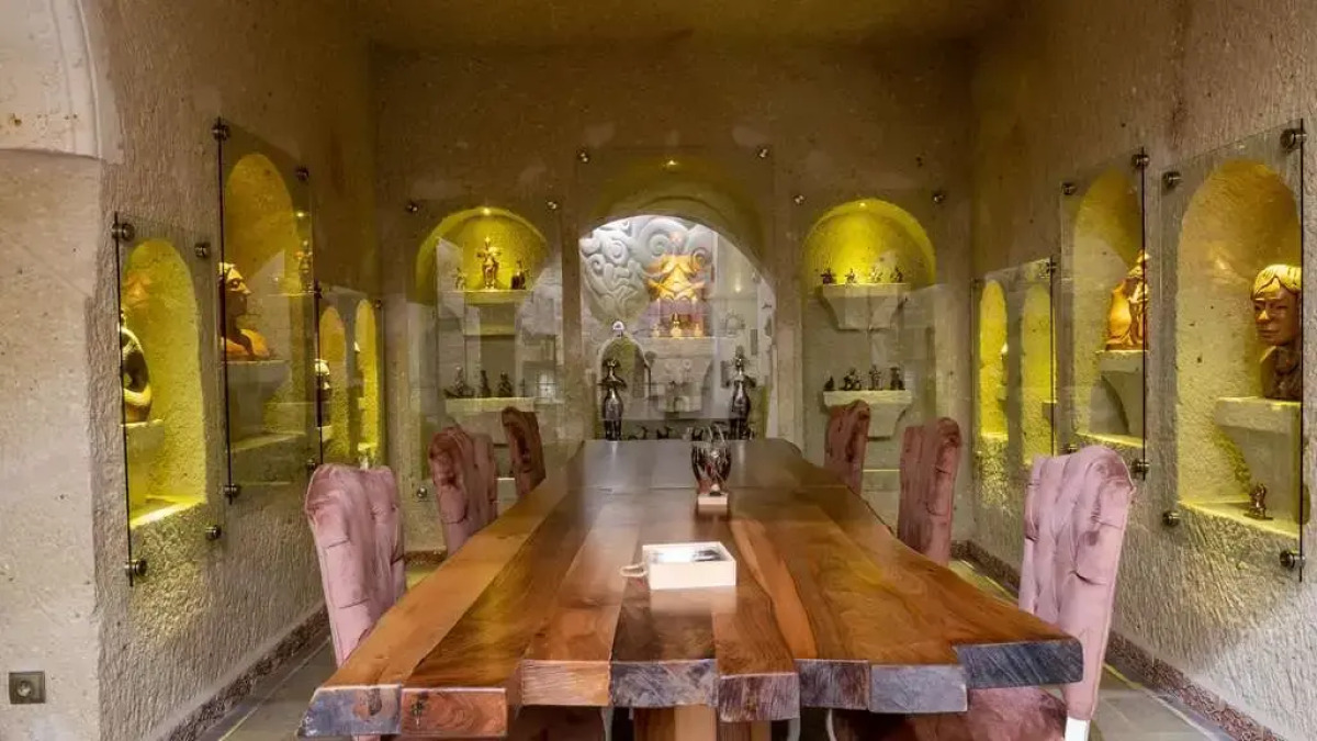 Elika Cave Suites & Spa