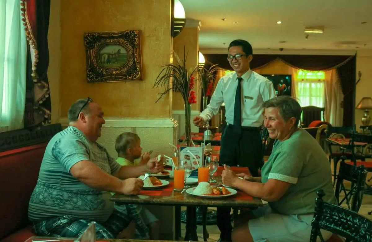 Отель Al Maha Regency