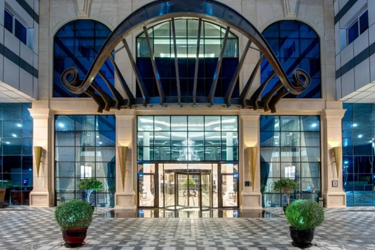 Отель Dukes The Palm Dubai