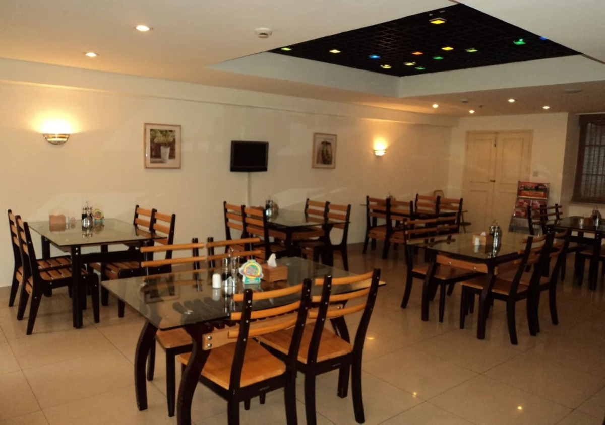 Ji Hotel (Shanghai Hailun Road Metro Station)