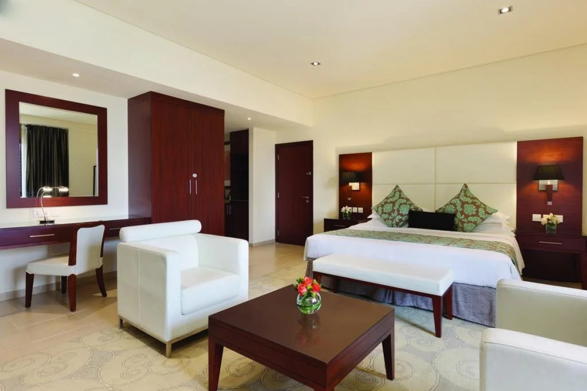 Отель Delta Hotels Jumeirah Beach, Dubai