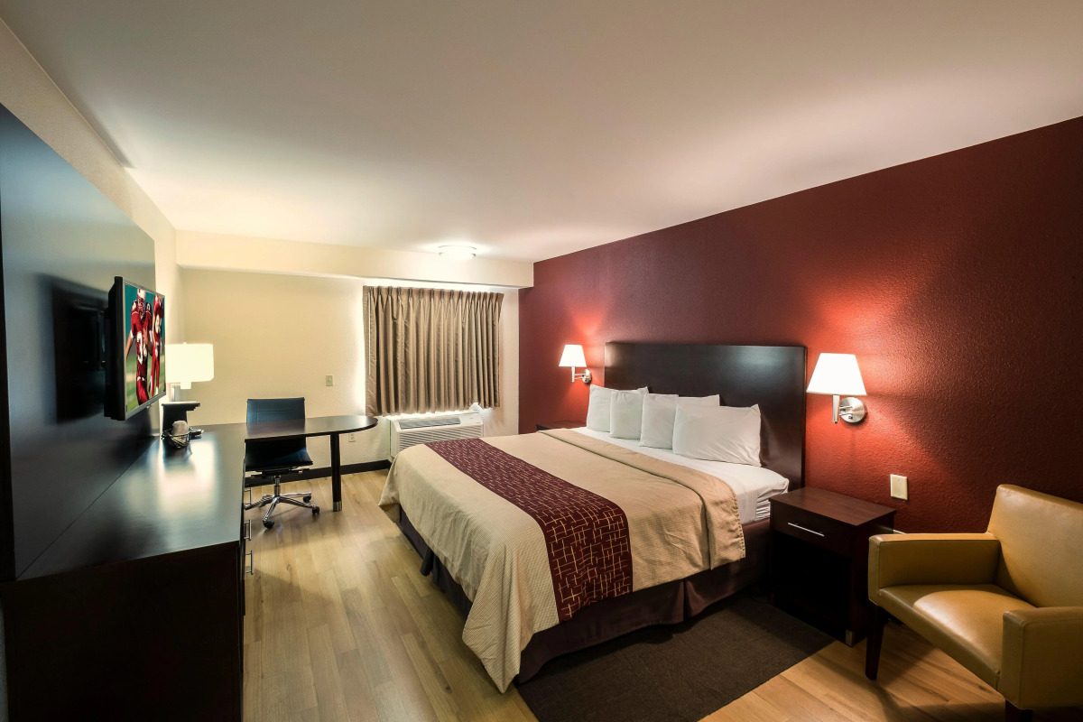 Red Roof Inn PLUS+ Houston - Energy Corridor