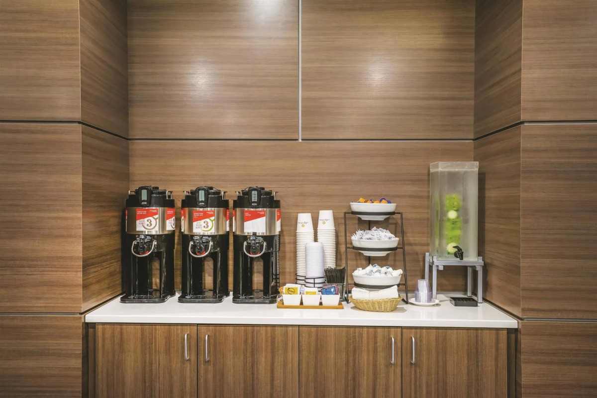 Garner Hotel Glen Burnie BWI Airport Area by IHG