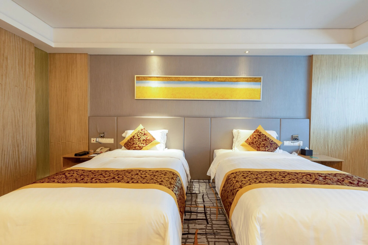 Guangzhou Pearl River International Hotel （Yijing Lu Metro Station）