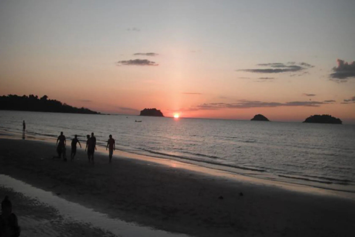 Mam Kai Bae Beach Resort