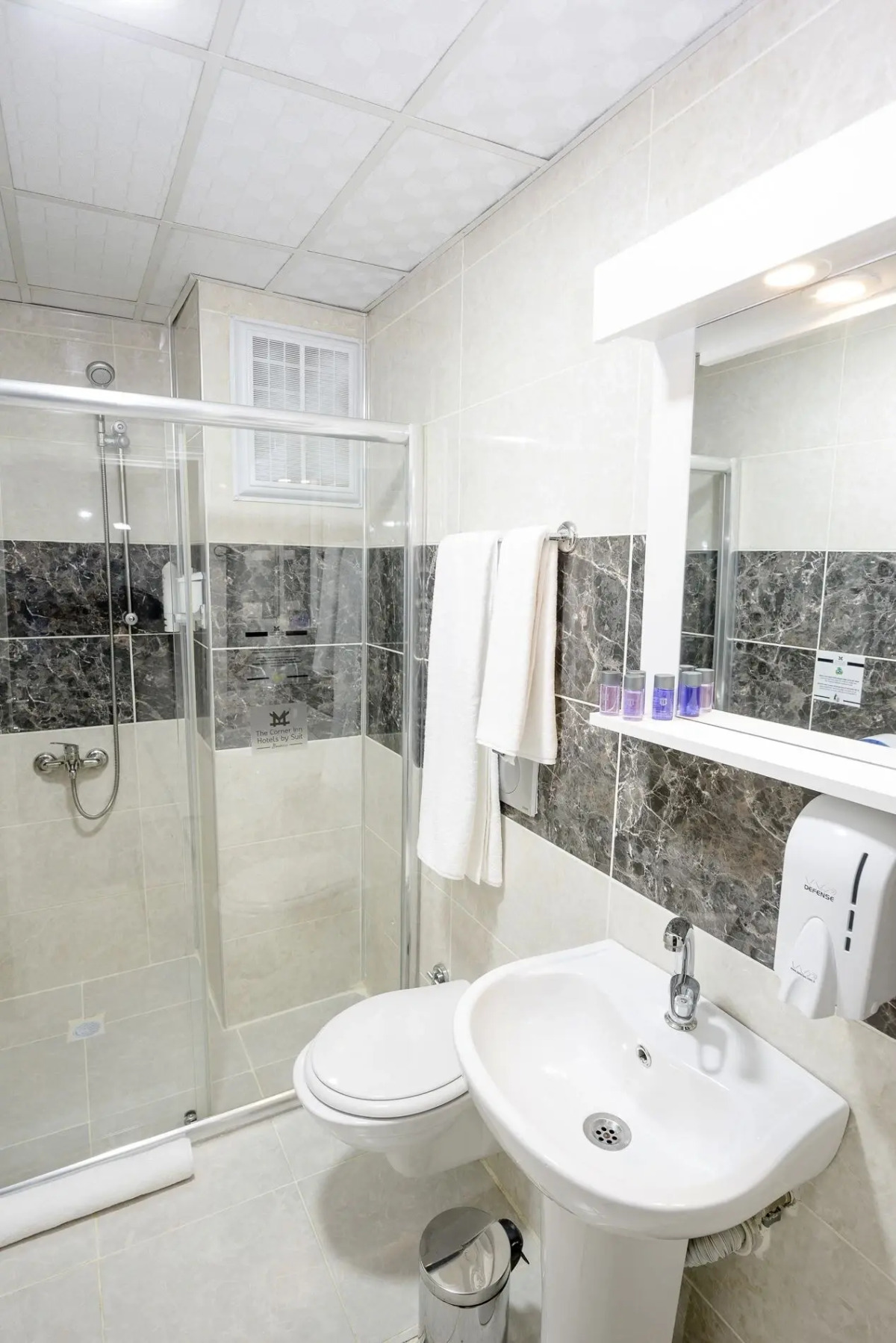 The Corner Inn Hotels By Suit