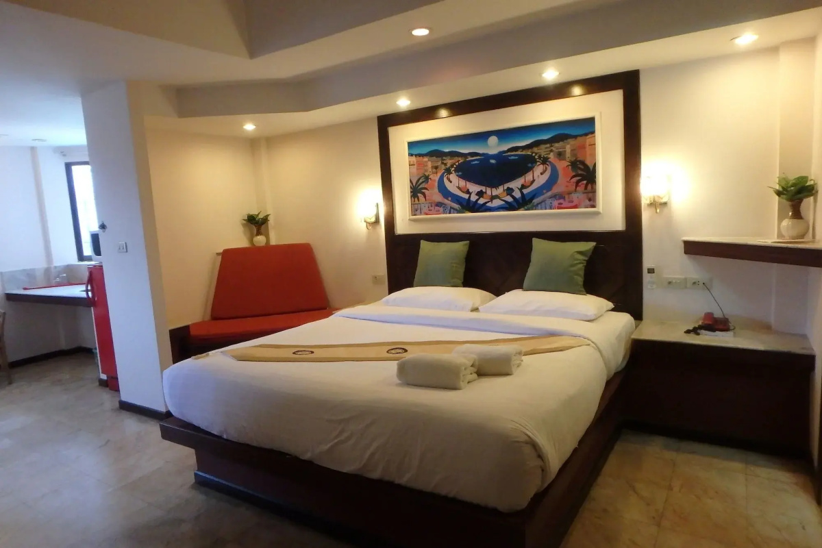 Paradise Inn