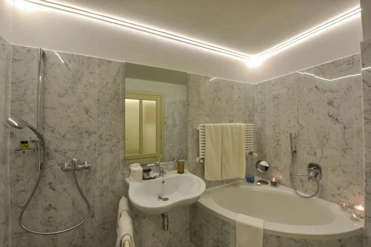 Residenza dEpoca Torre Dei Lari