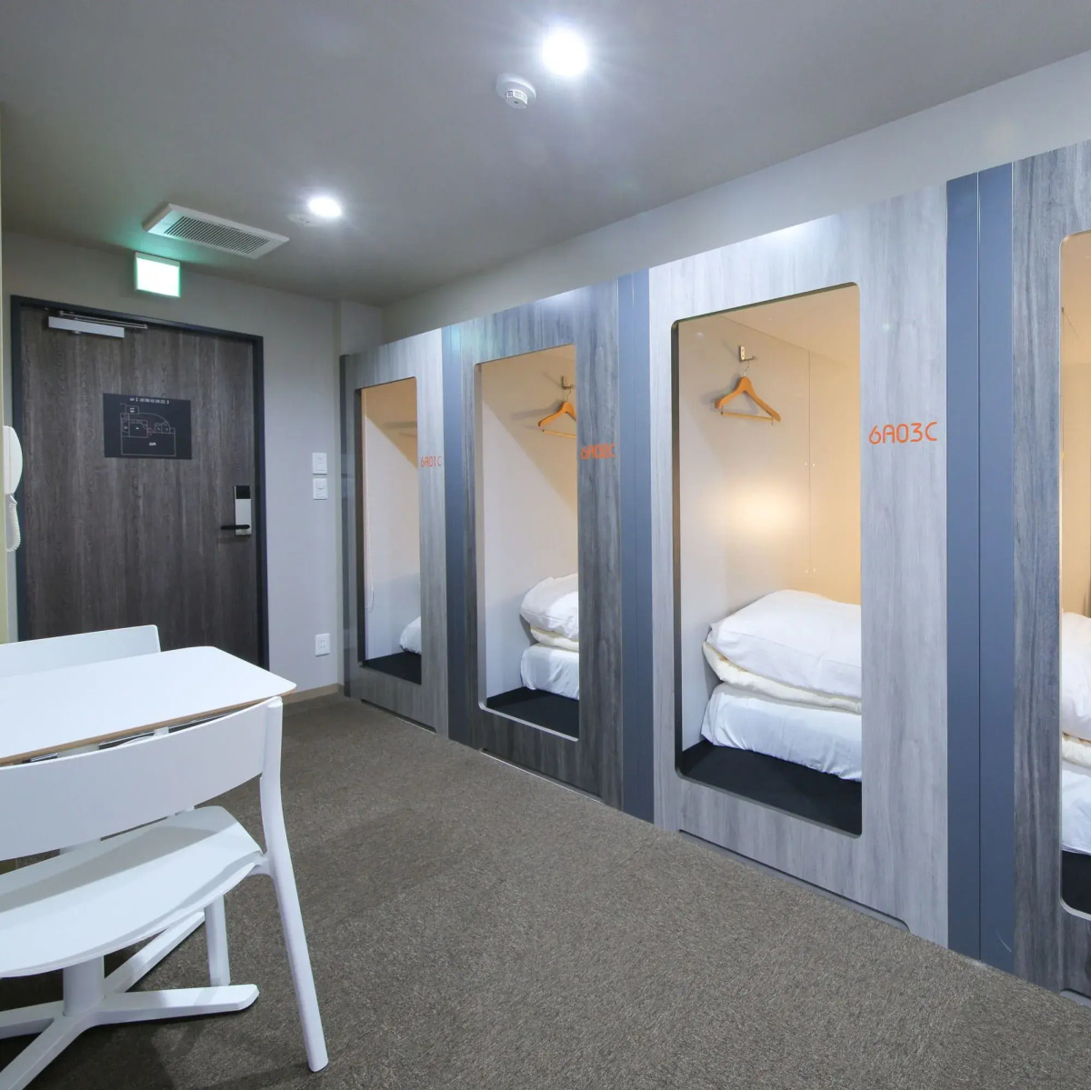 Beagle Tokyo Hostel and Apartments