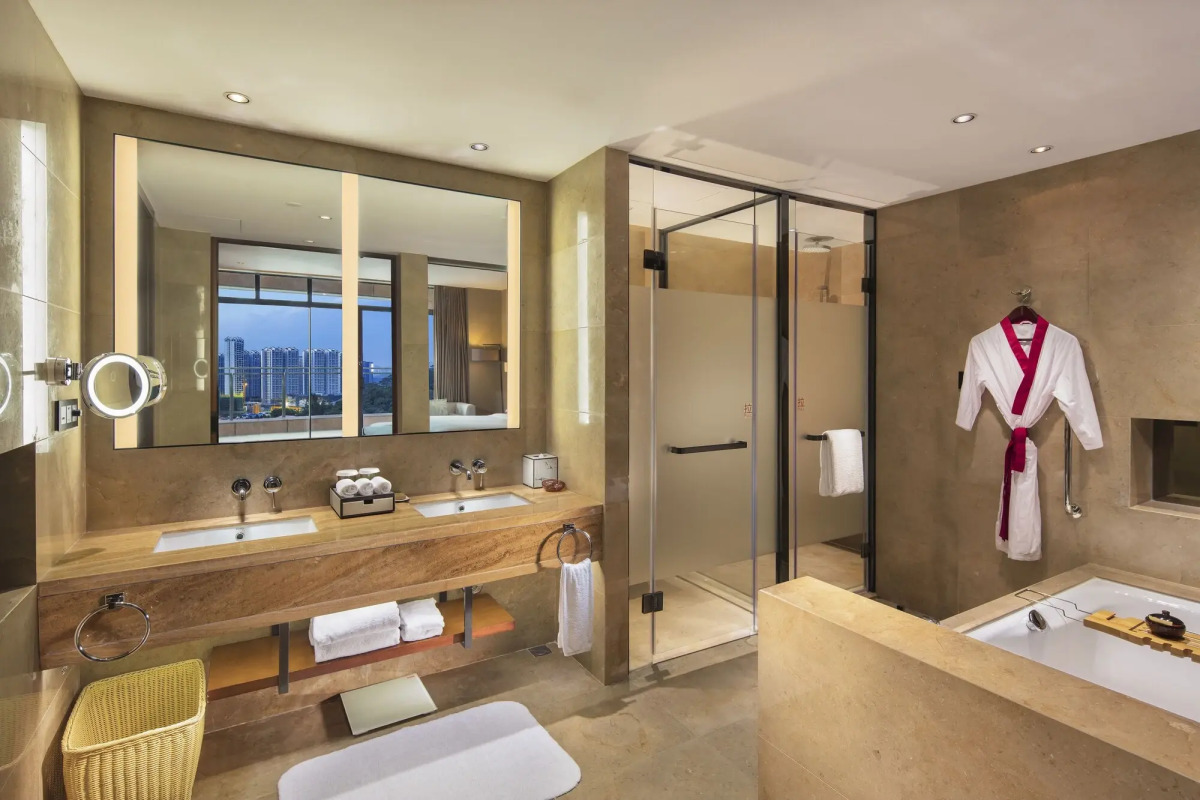 DoubleTree by Hilton Guangzhou Science City-Free Shuttle Bus Service During Canton Fair Period