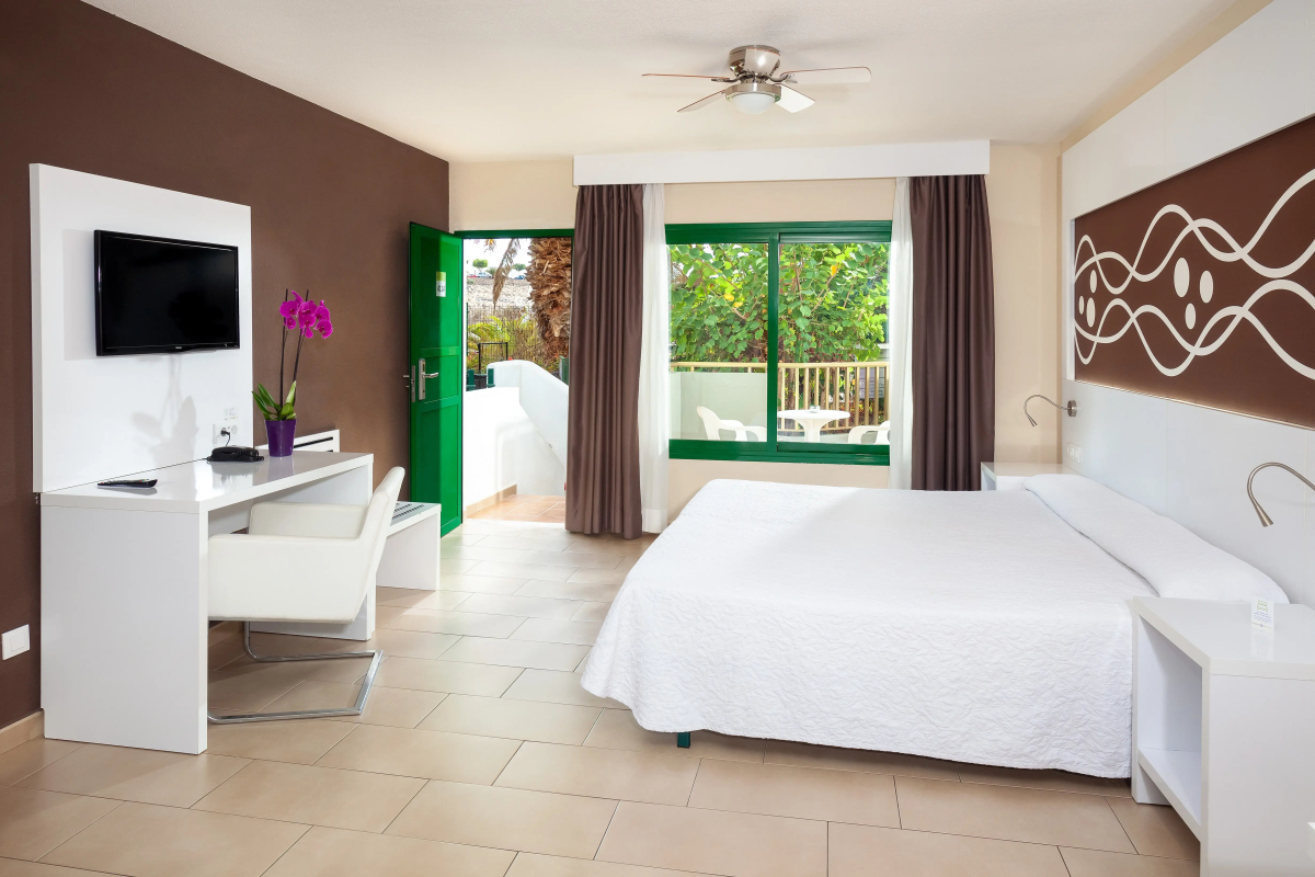 Playaolid Suites & Apartments