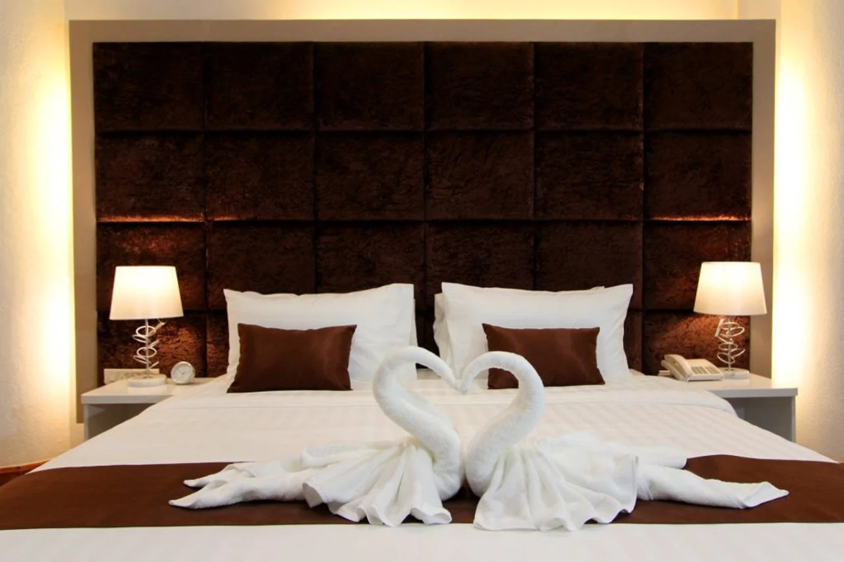 Pooh Beach Resort & Spa