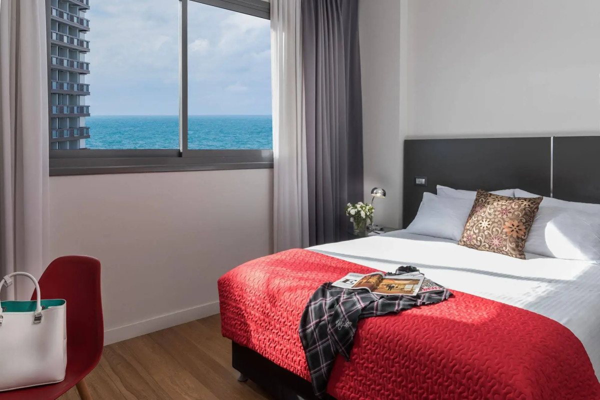 Sea Side by Zvieli Hotels