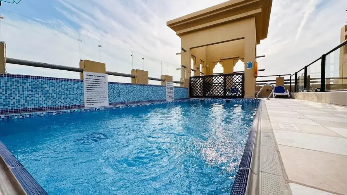 Отель Reflections Hotel