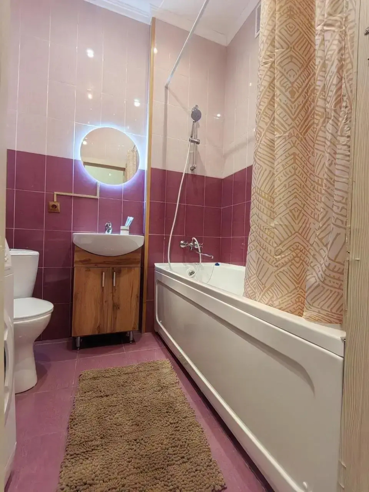 Апартаменты на Микрорайоне 1 Мая 4к1