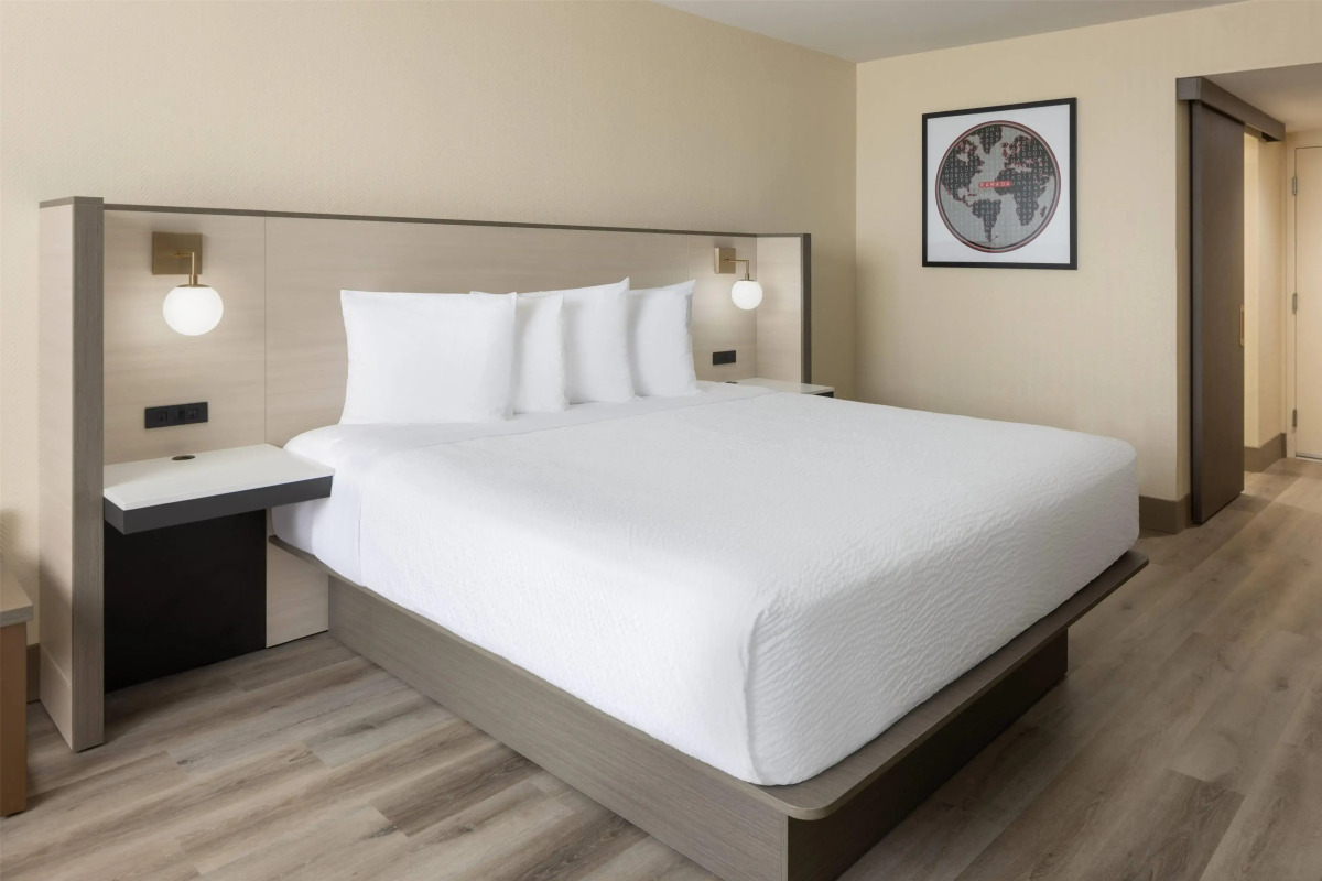 Ramada Plaza by Wyndham Orlando Resort & Suites Intl Drive