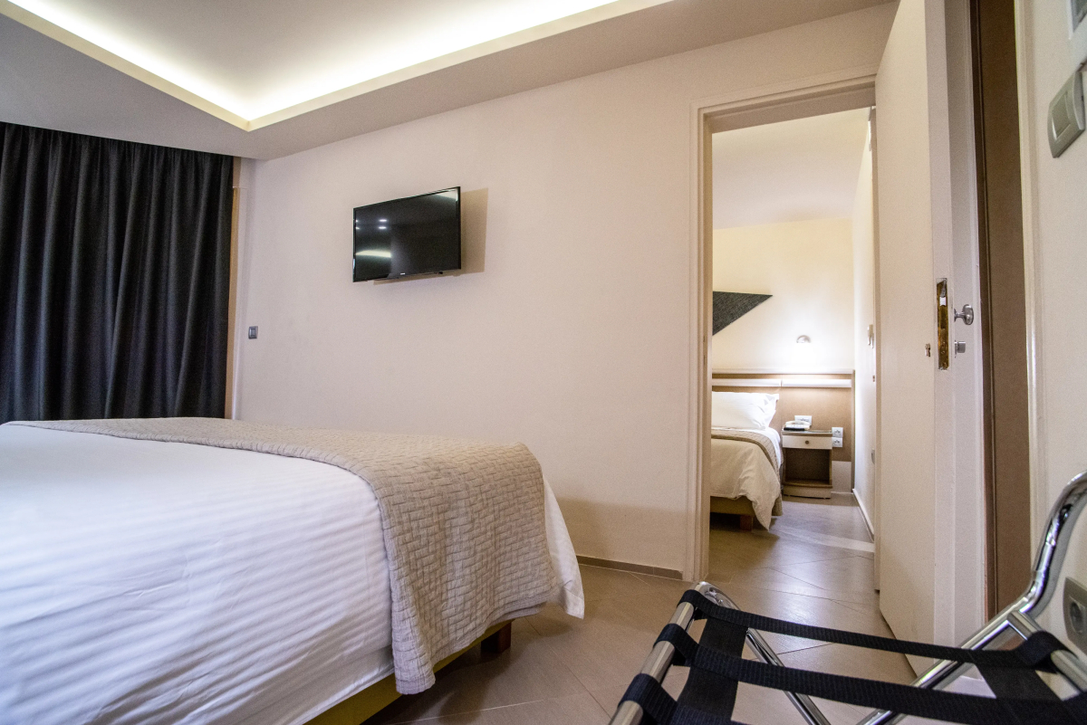 Emmantina Hotel