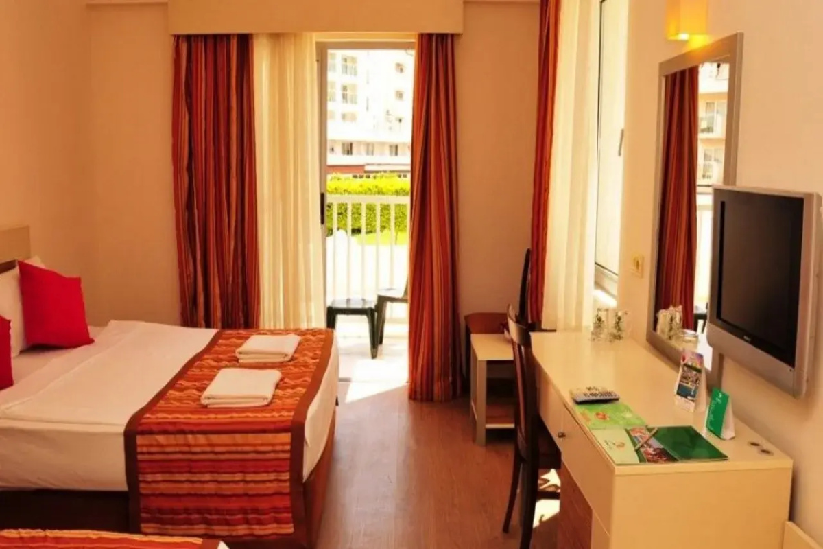 Side Story Resort & Spa