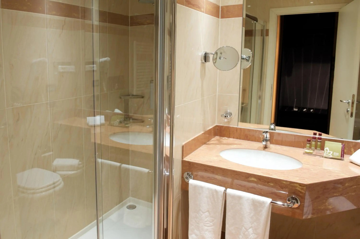 Winter Garden Hotel - Bergamo Airport