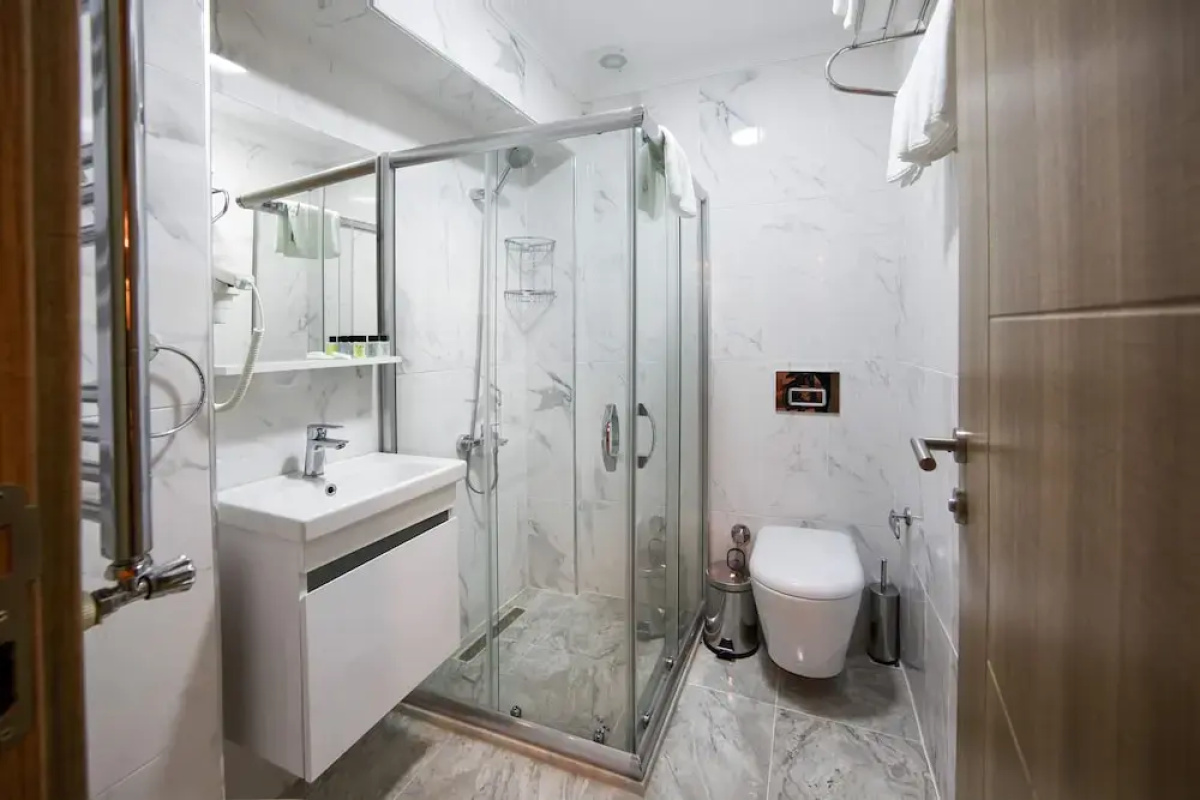 Seven Roses Apart Hotel