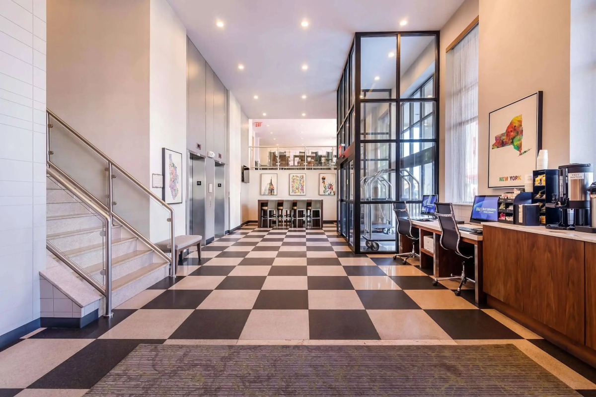 Best Western Plus Plaza Hotel