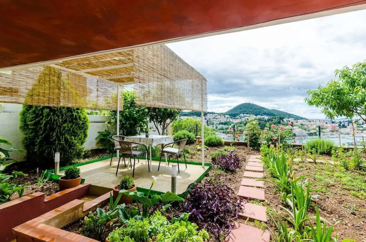 Apartments & Room Lino