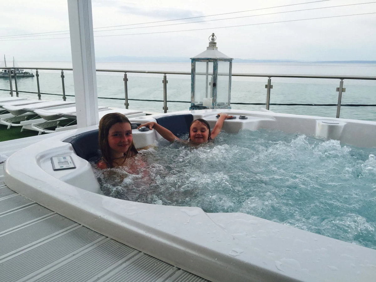 Alpha Luxury Suites