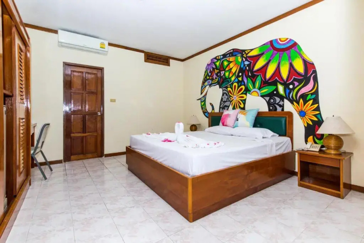 Panda Hotel（Patong Beach）