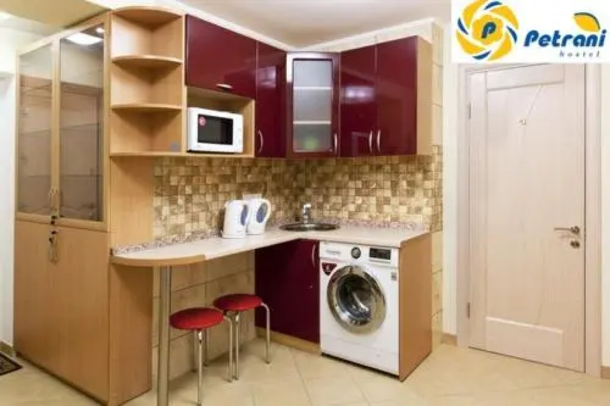 Petrani Хостел