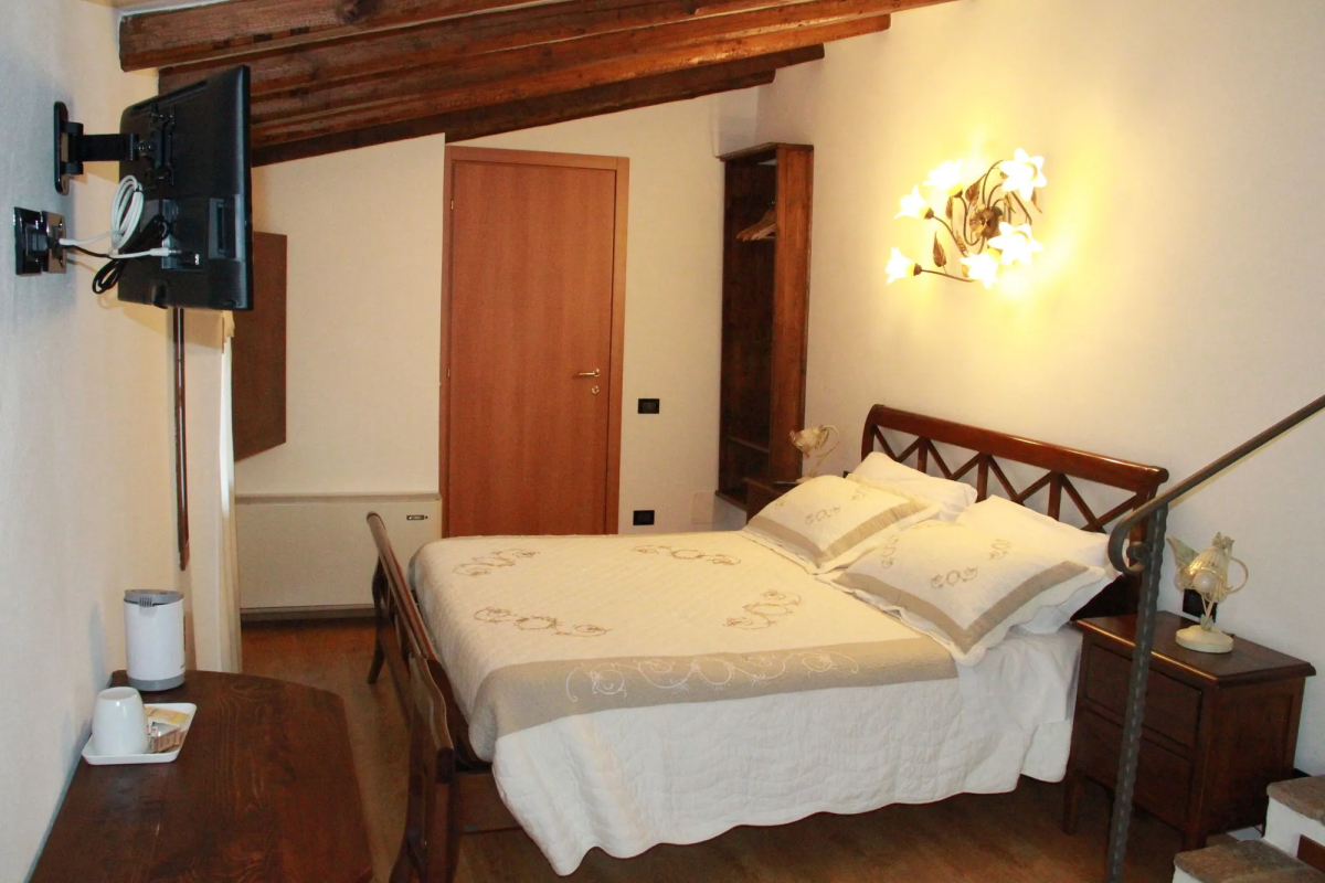Borghetto Airport - Hospital