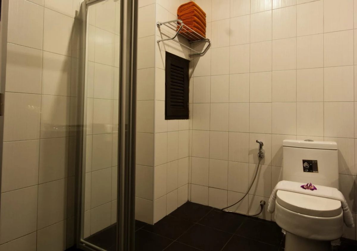 YouDee Hotel Patong (formerly Meir Jarr Hotel)