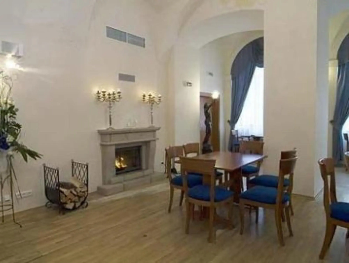 Hotel Modra ruze