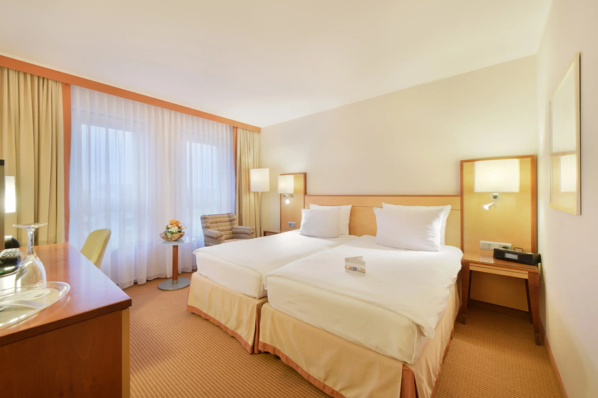 Отель The Q - Quadro City Hotel