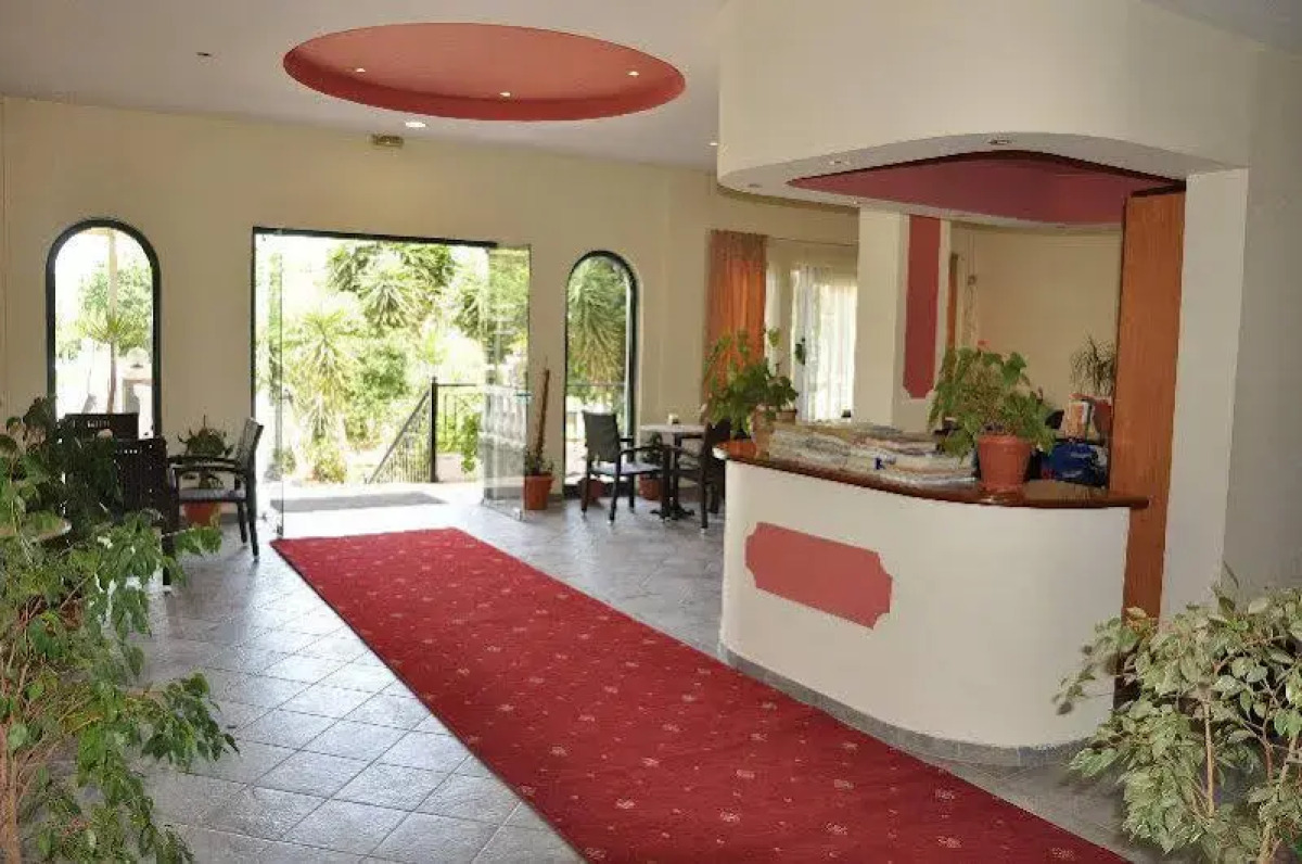 Hotel Pyrros