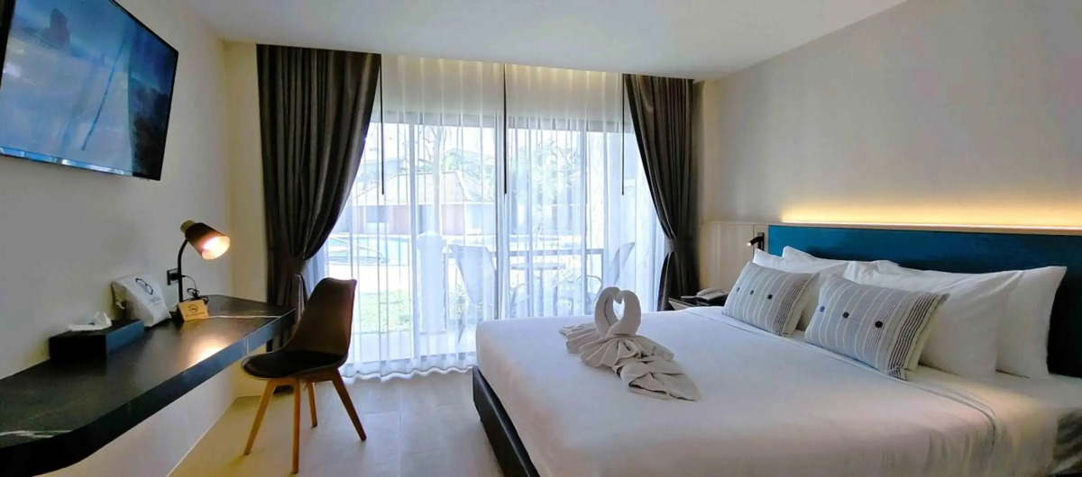 Pooh Beach Resort & Spa