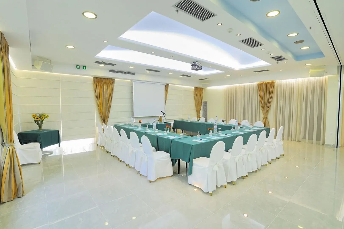 Emmantina Hotel