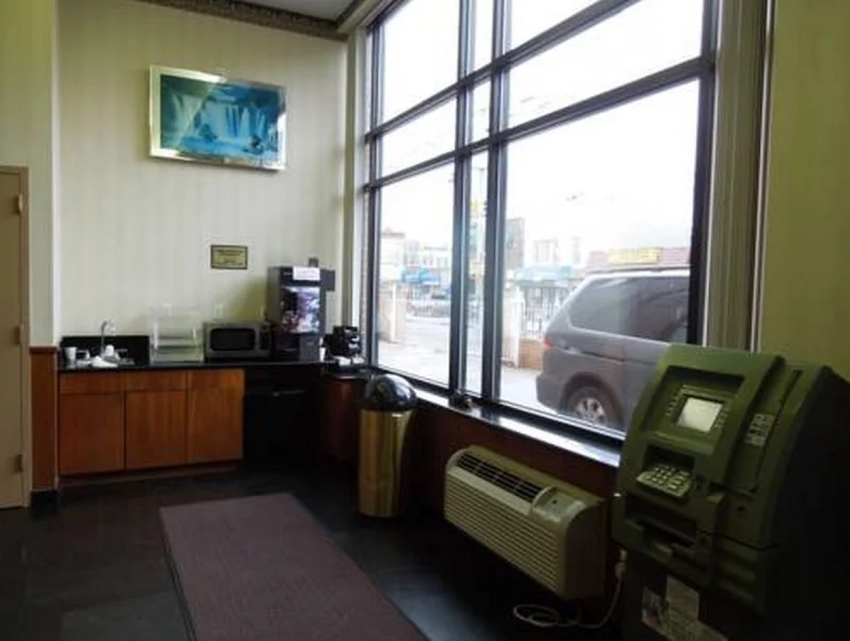 Red Carpet Inn Brooklyn