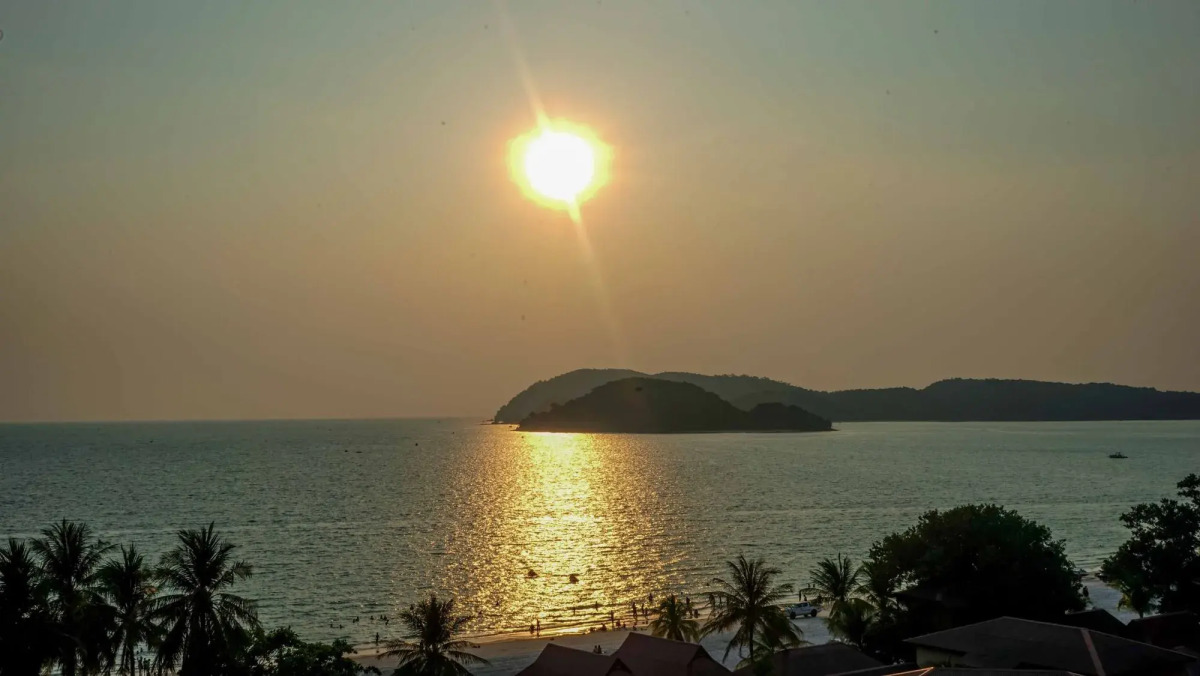 Royal Agate Beach Resort