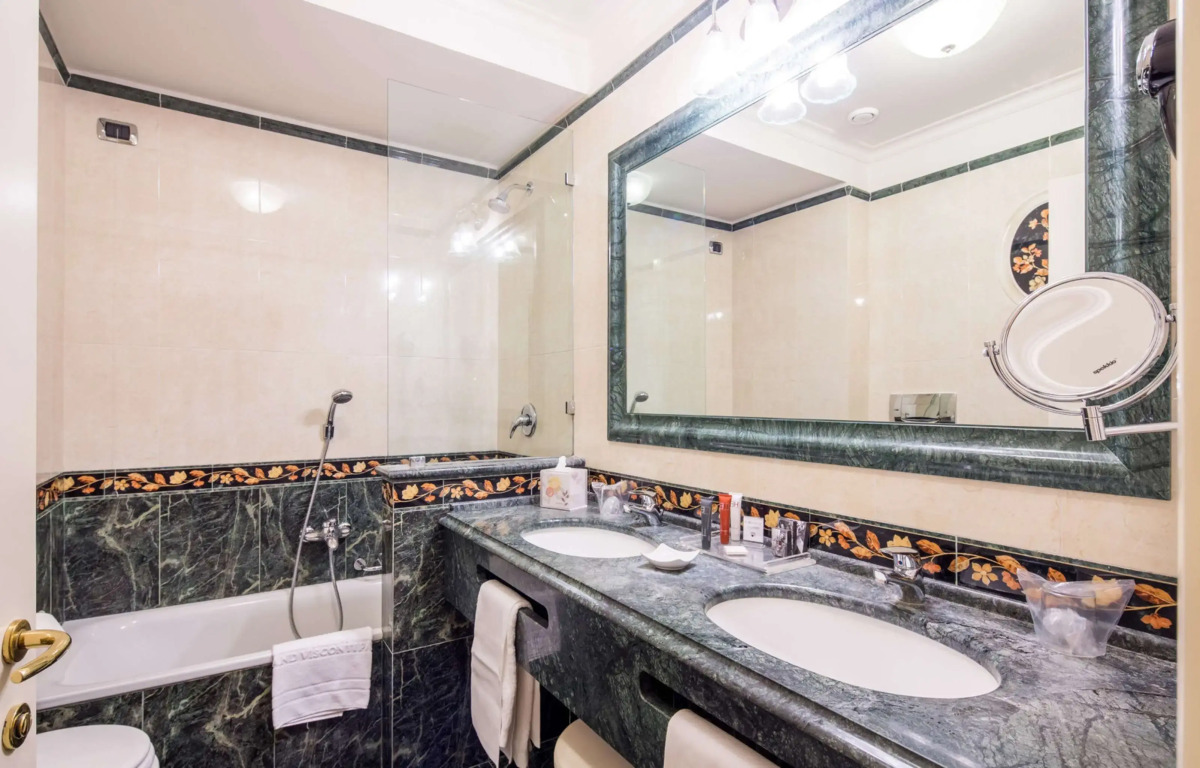 Grand Visconti Palace