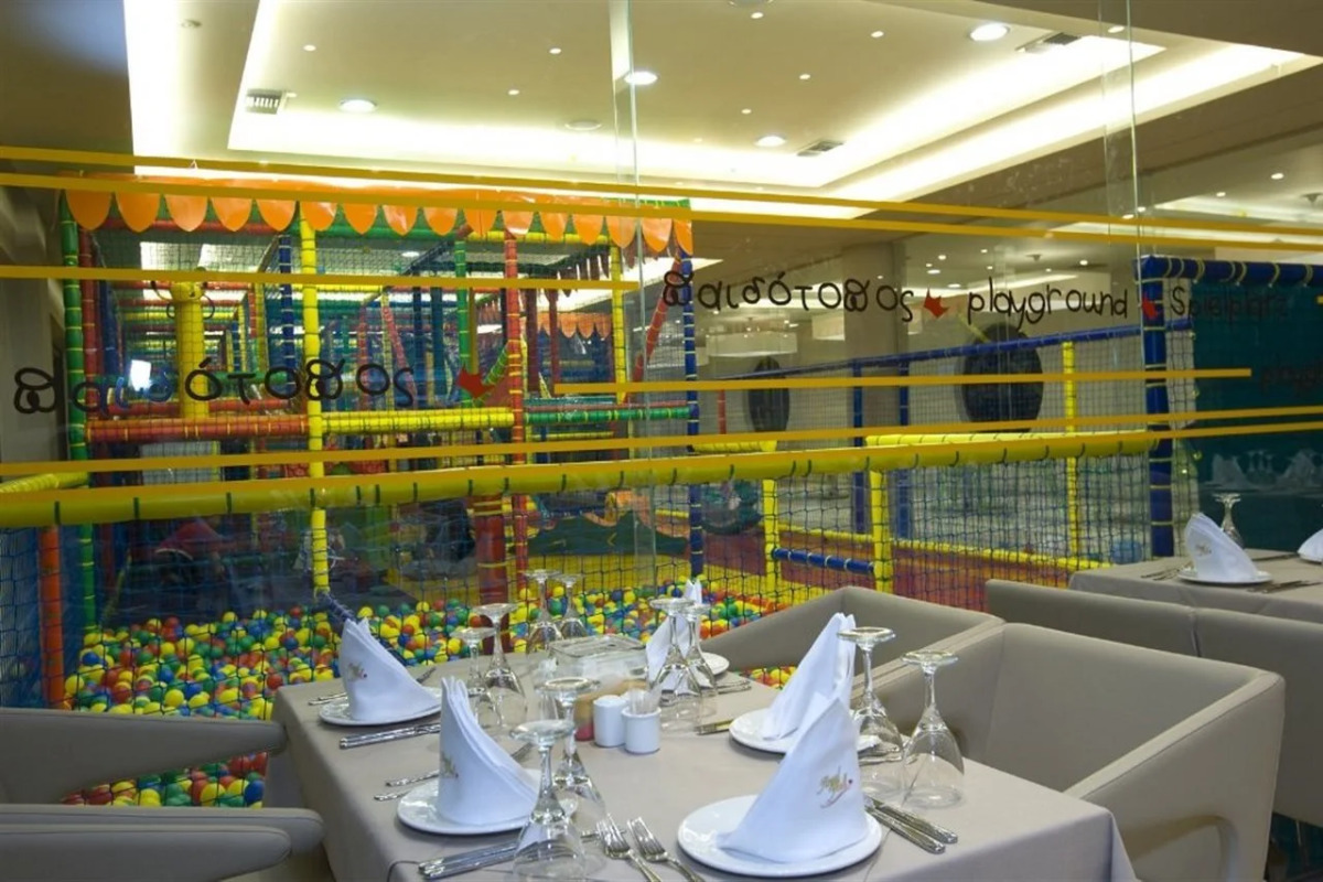 The Noverian Scenic Crete Hilltop Villa Resort & Spa