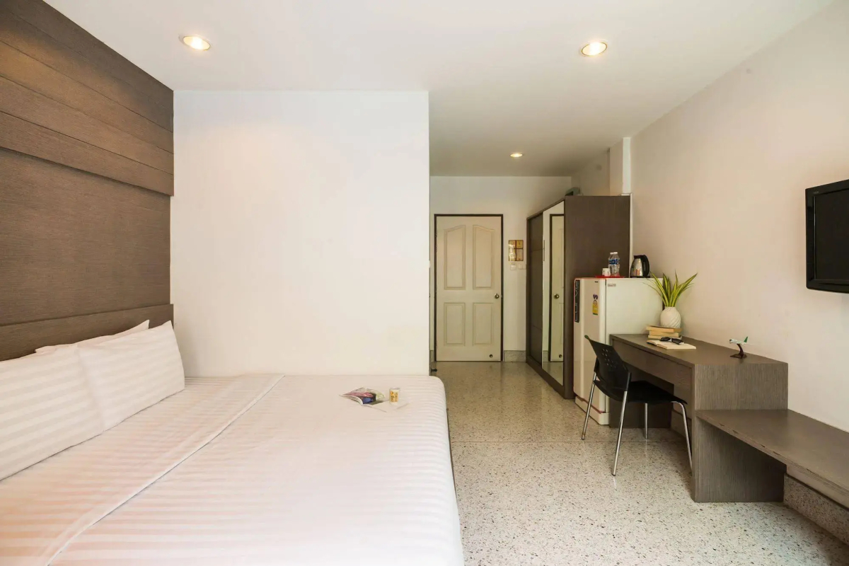 The Fifth Residence Hotel