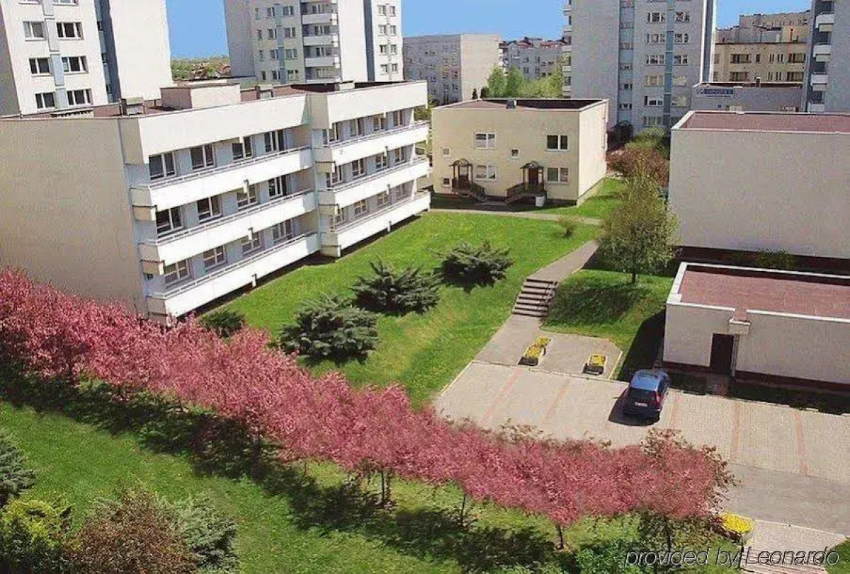 Hotel Wilanów Warszawa by DeSilva