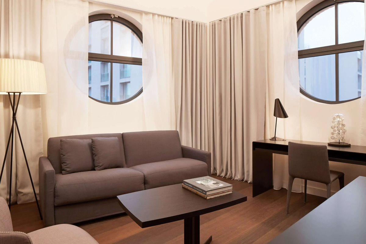 Отель Hilton Lake Como