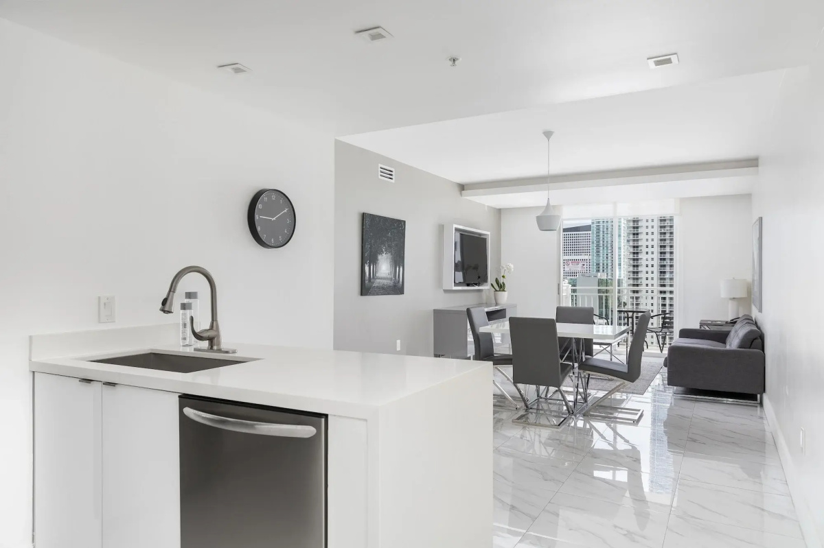 Fortune House Hotel Suites