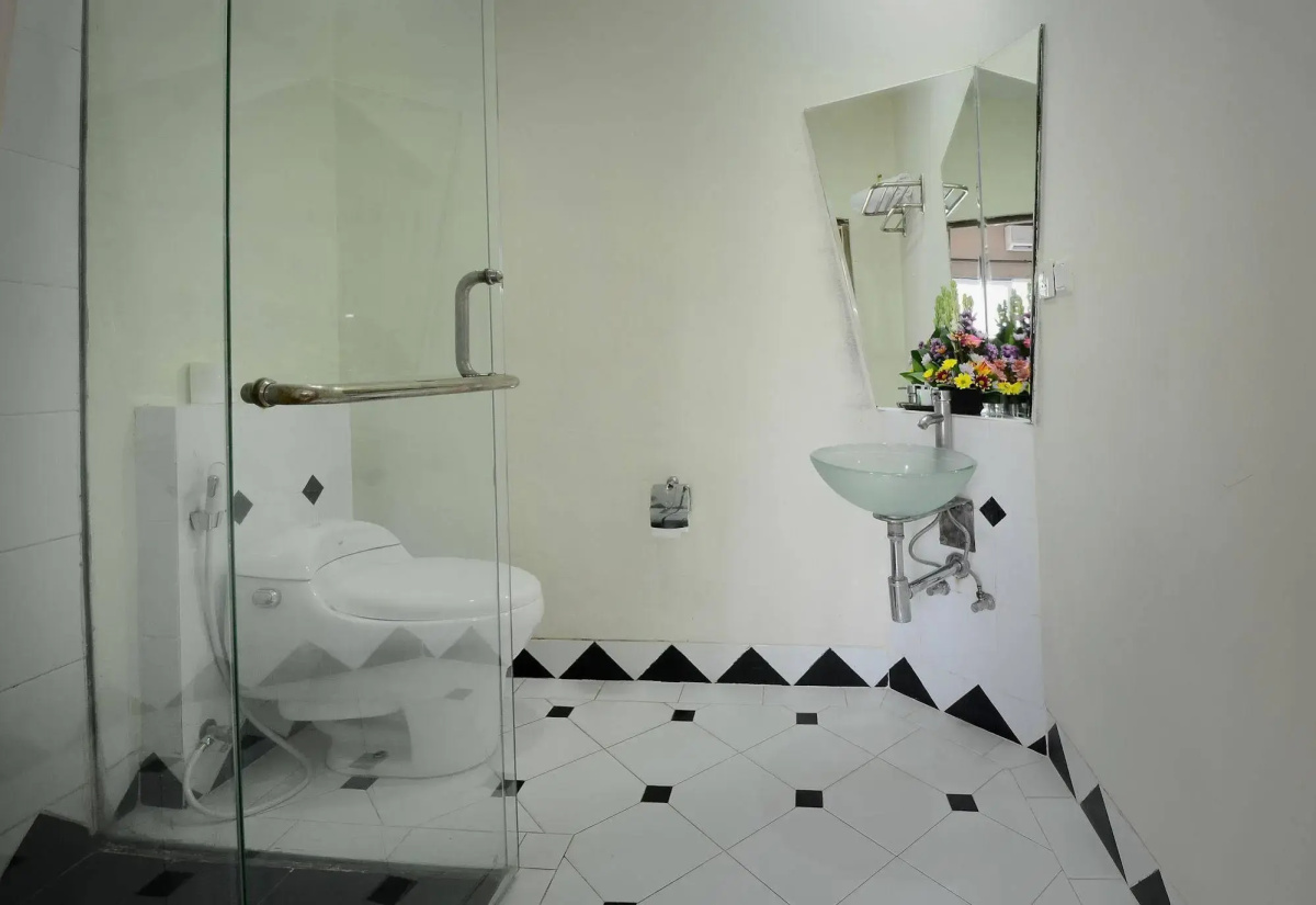 Bali Breezz Hotel
