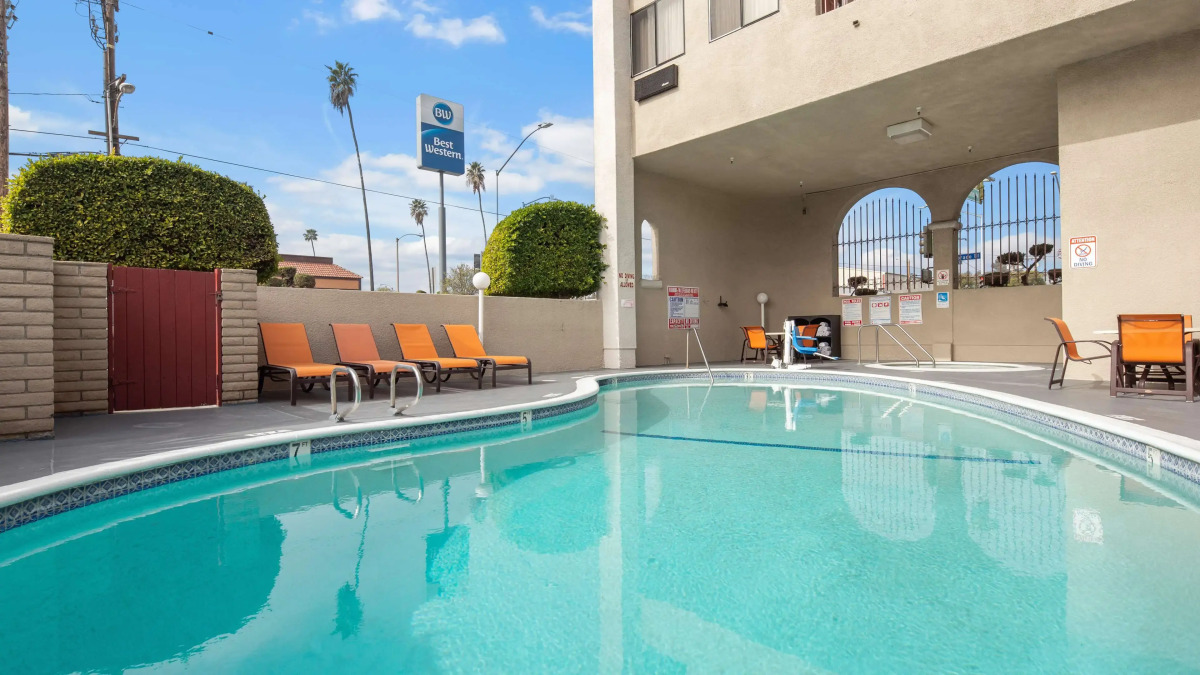 Best Western Pasadena Royale Inn & Suites