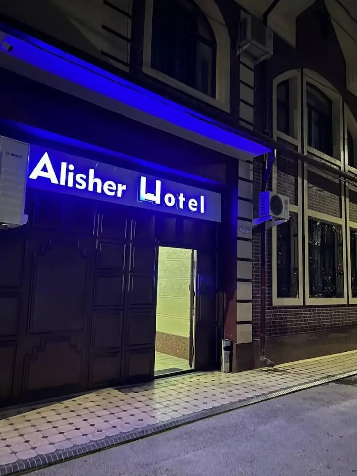 Мини-отель Alisher Hotel