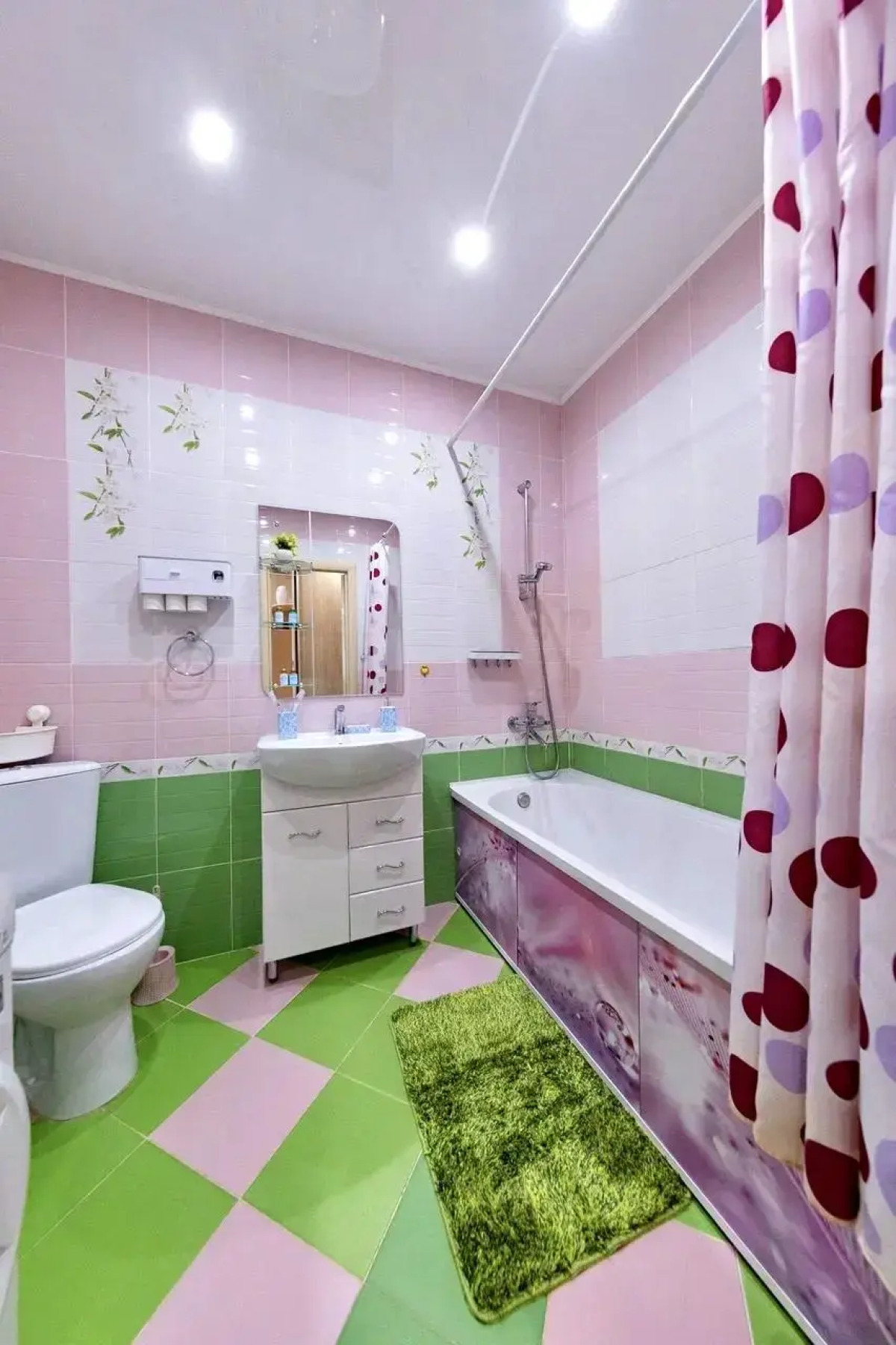 4 Сезона в микрорайоне Созидателей